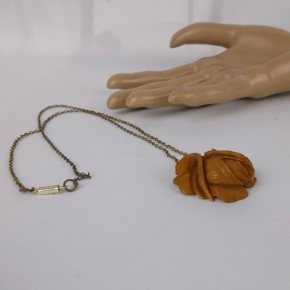 Vintage 1940s German Bakelite Rose Necklace 22" - Picture 2 of 5